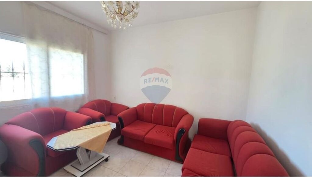 Appartamento 1+1 in Vendita – Quartiere Topana, vicino al Comune di Vlora