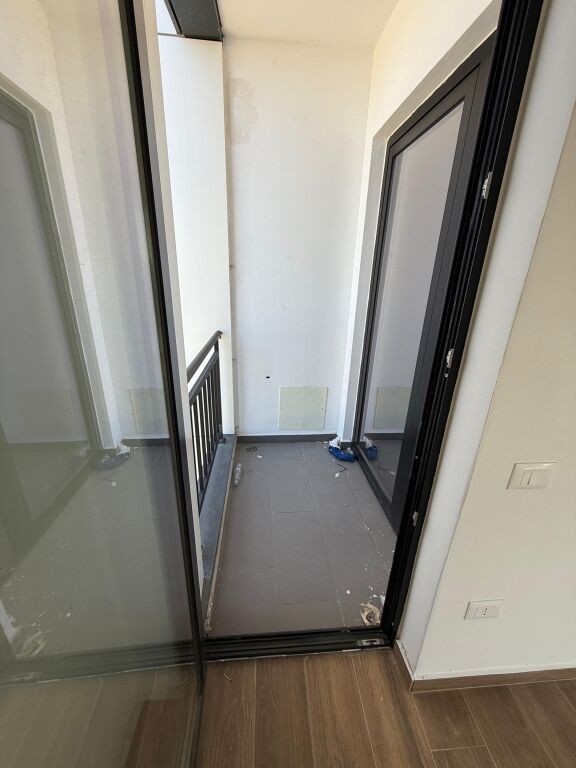 Jepet me qera apartament 1+1 Per zyre