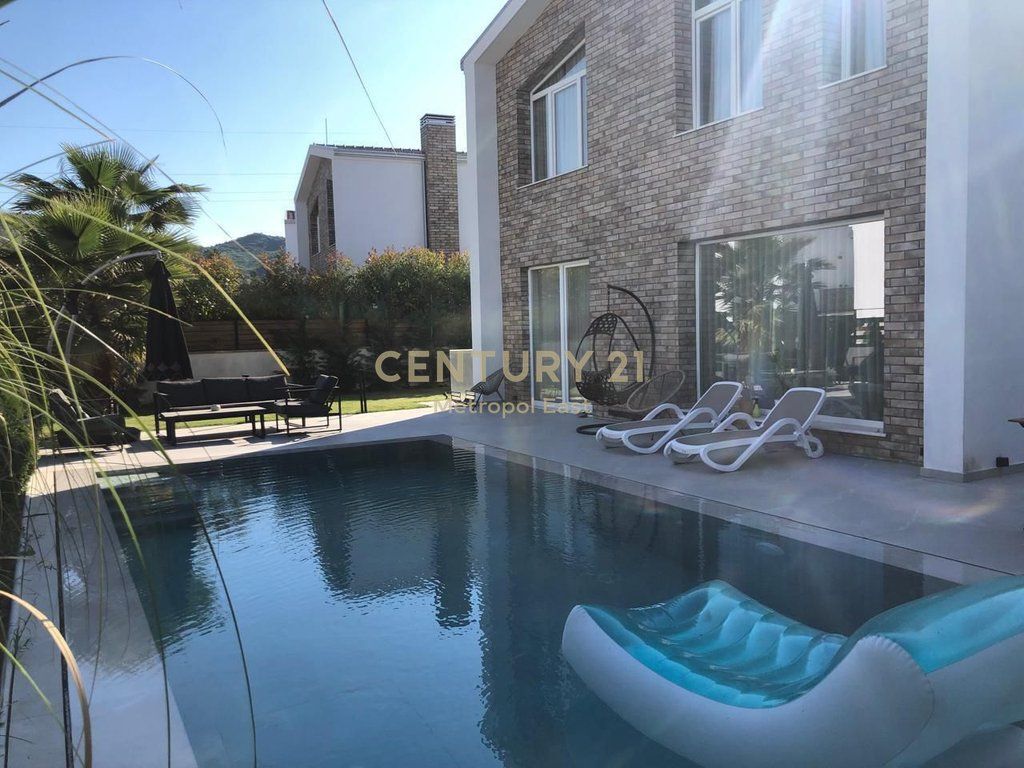 Luxurious villa for rent near Teg