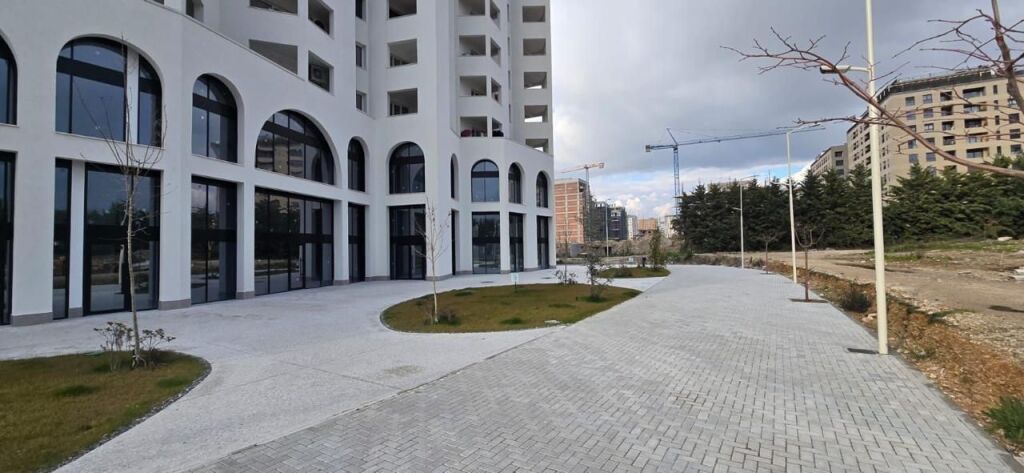 OFFICE FOR RENT RIVER RESIDENCE