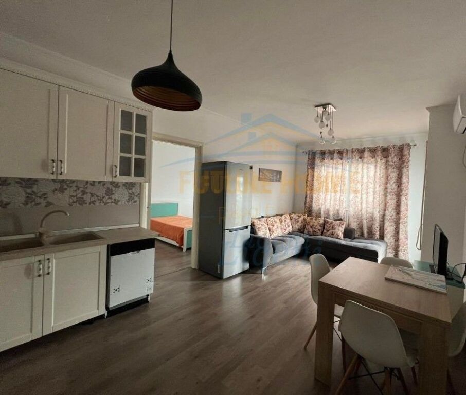 Shitet ,Apartament 2+1,Unaza E Re, Tirane.