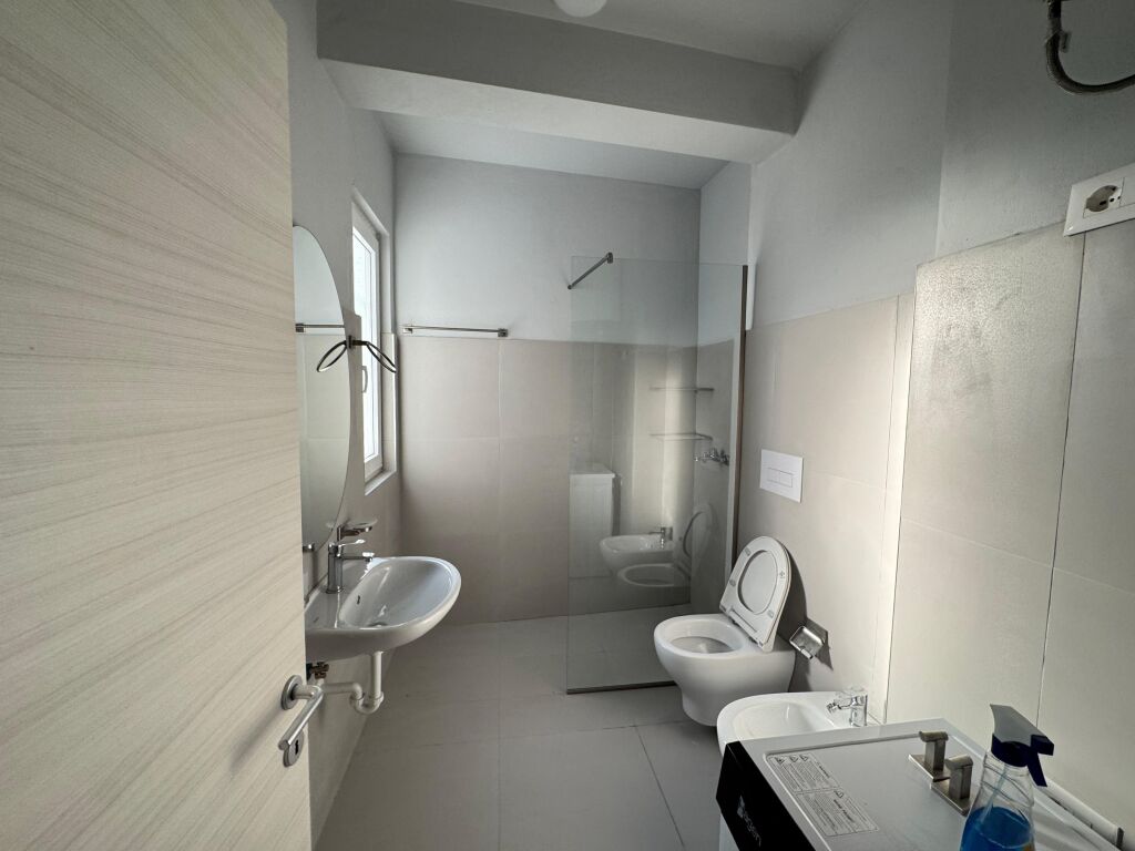 Apartament 2+1 + P me qira tek River Rezidence