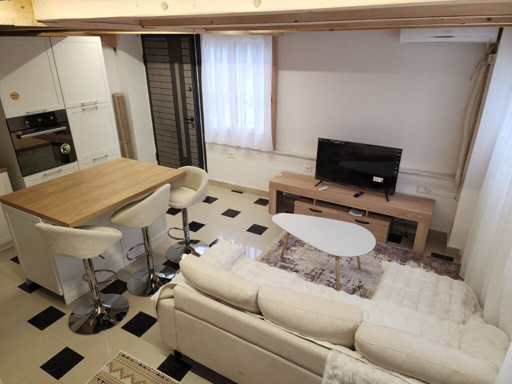 Newly furnished duplex – Floor 0, near Halili Complex