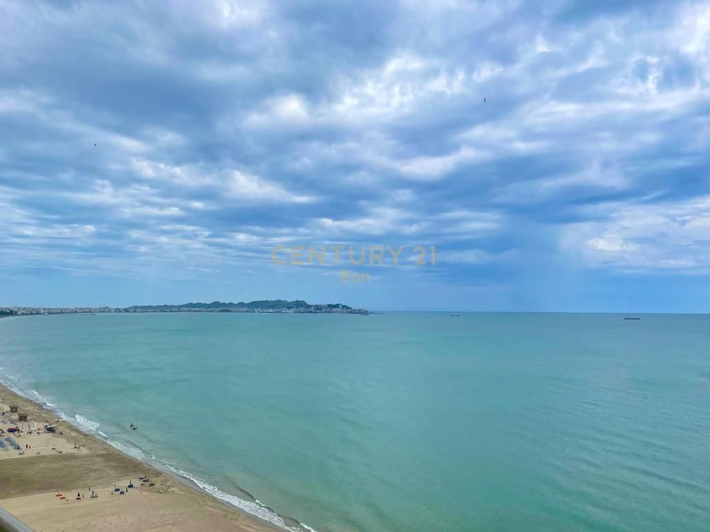 VENDESI SUPER APPARTAMENTO CON VISTA MARE PRESSO LA ROCCIA DI KAVAJES !!