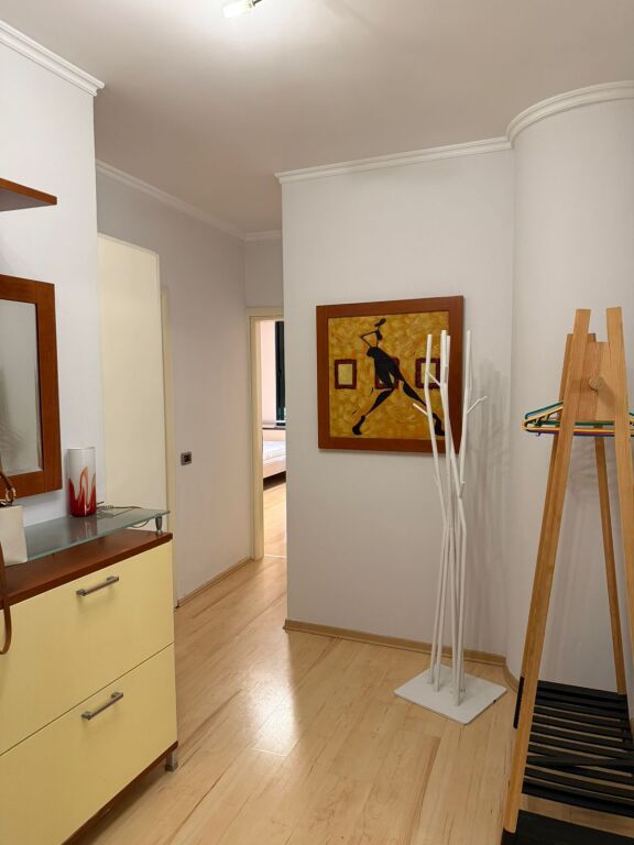 Jepet me Qera Apartament 2+1+2 tek 21 Dhjetori