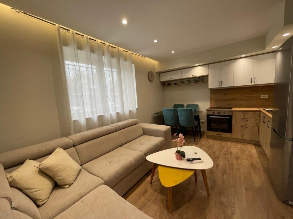 2+1 apartment for rent above Brryli!