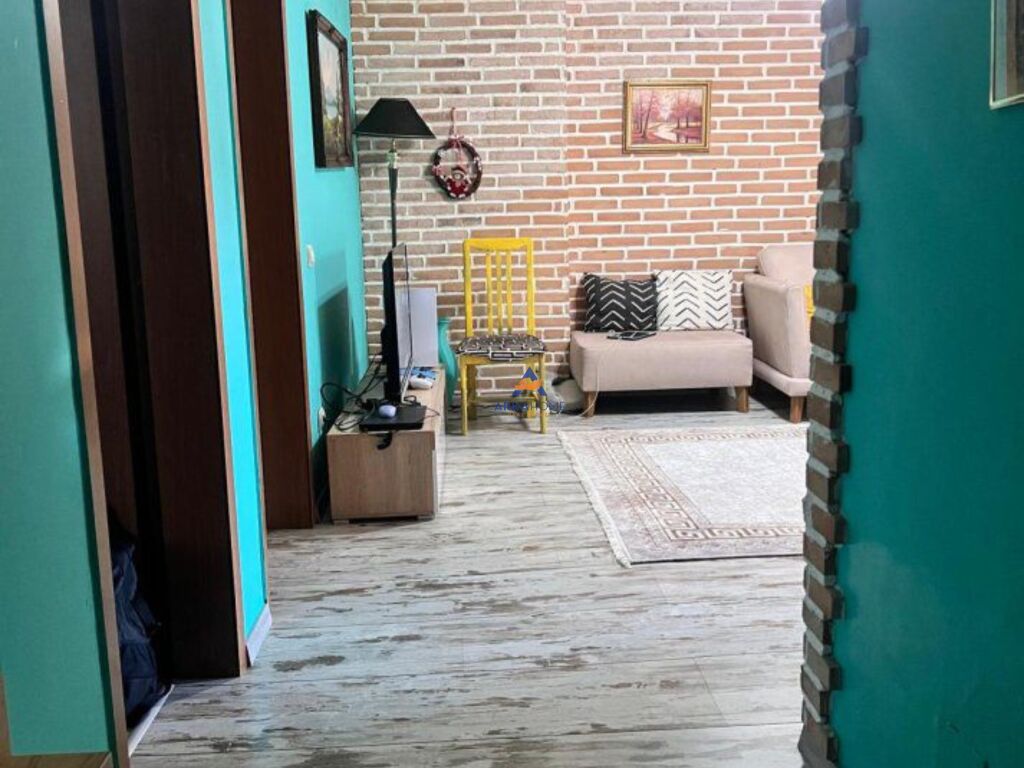 FOR RENT APARTMENT 2+1+BALCONY "COMMUNE OF PARIS" 65,000 LEKE