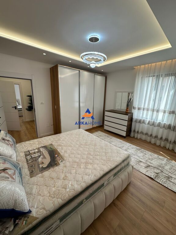SHITET APARTAMENT 2+1+BALLKON "PALLATI ME SHIGJETA" 250.000 EURO