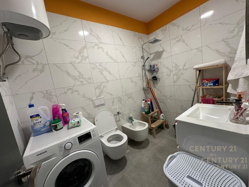 Apartament 2+1+2+ Post Parkimi me qira tek Ish Fusha e Aviacionit!