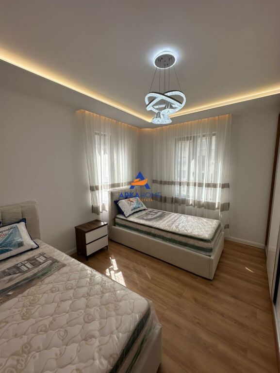 SHITET APARTAMENT 2+1+BALLKON "PALLATI ME SHIGJETA" 250.000 EURO
