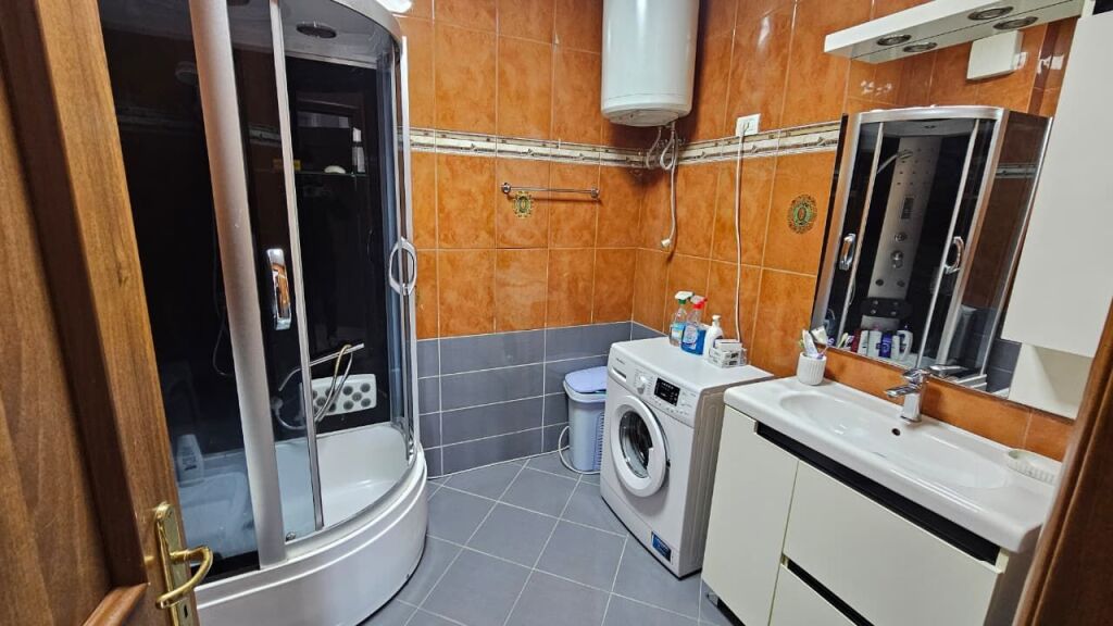 Apartament 1+1 per Qira, te Presidenca!