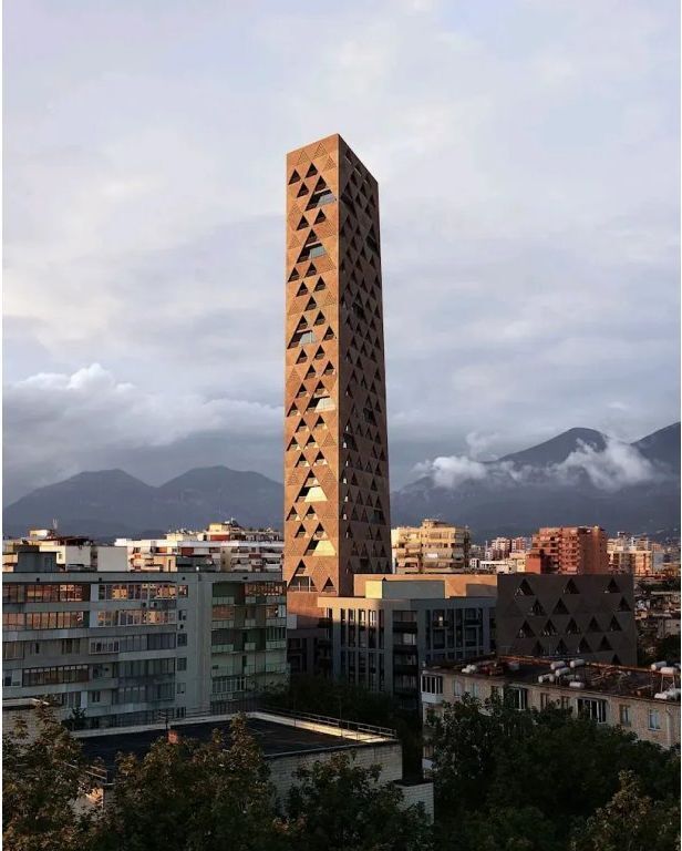 In vendita, Appartamento 2+1+2, Tirana Tower, Tirana.
