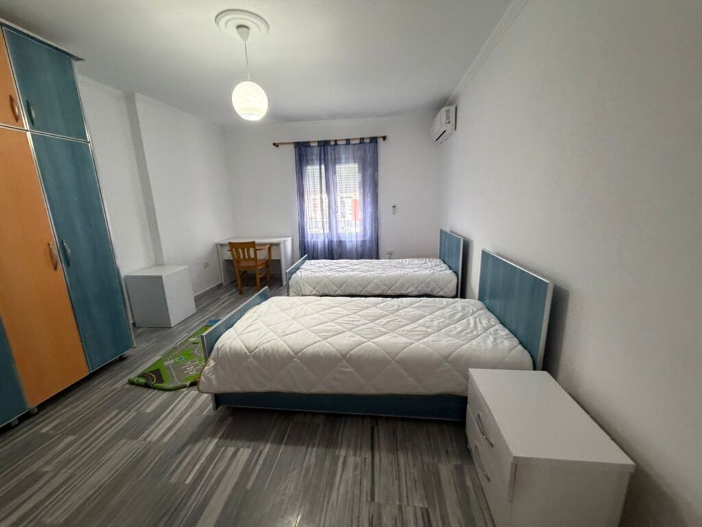 Appartamento 2+1+2 balconi in affitto Via Dritan Hoxha