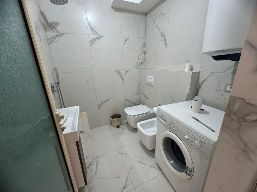 🏡 Dhome me qira – Kati i 2-të i një vile në Selitë të Vogël !