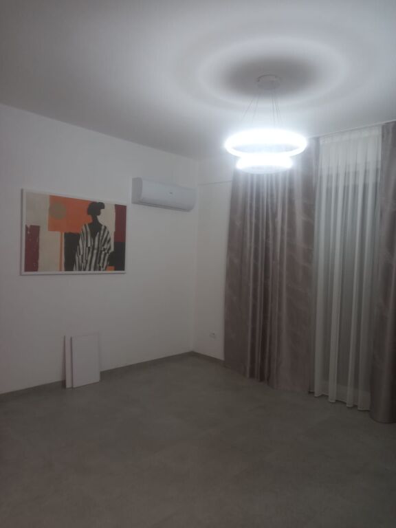 Jepen me qera 2 apartamente me qera 2+1 - 📍 5 Maj, prane pallateve te bashkise
