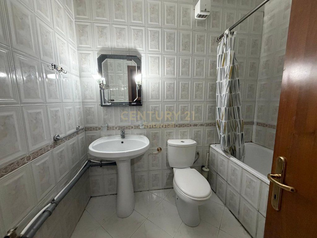 Office for rent in Bllok