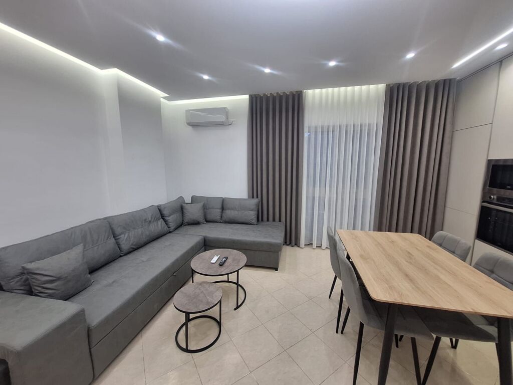 Appartamento 2+1 in affitto ad Astir