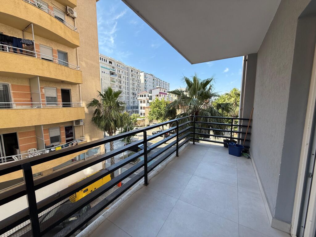 Jepet me qera apartament 1+1 – Plazh, Durrës (Rrota e Kuqe)