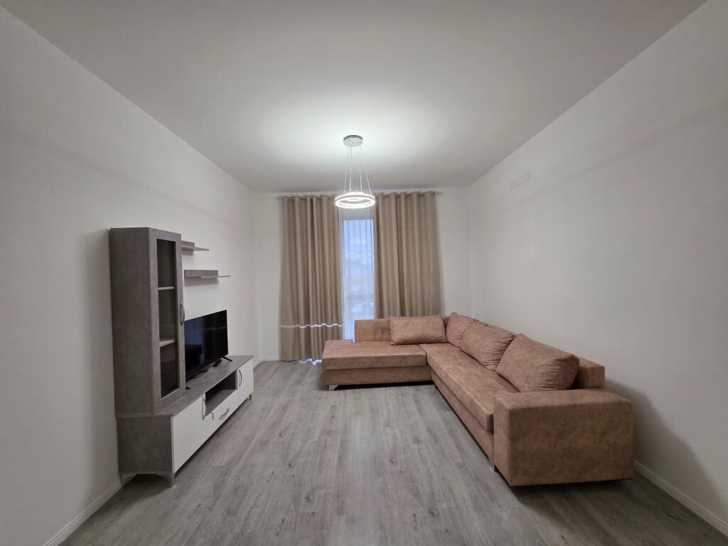 📍Ex - Piazza Shqiponja Appartamento 2+1+2 In Affitto