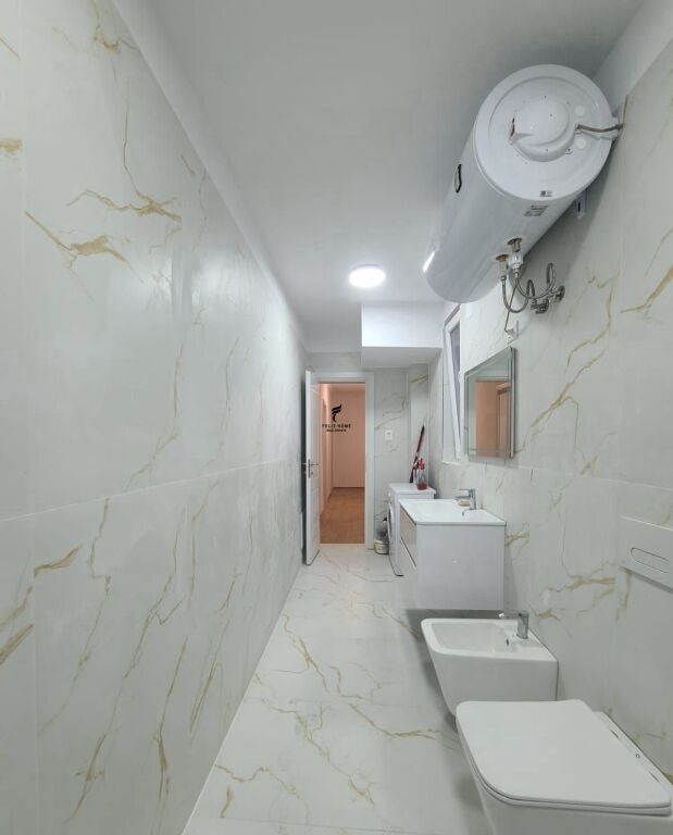 UFFICIO IN AFFITTO 88 M2 CENTRO 120.000 LEKE FH-64907
