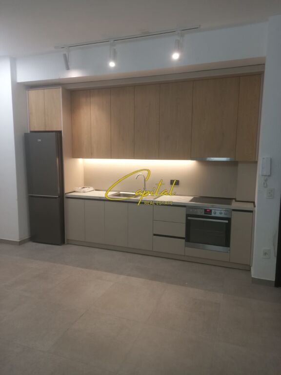 APARTAMENT ME QIRA 2+1 5 MAJI 40.000 LEKE