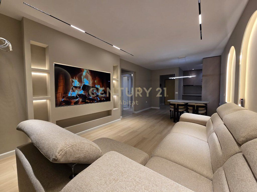 Apartment 2+1 with Veranda for Sale – Former Exhibition !