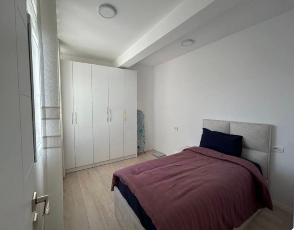 Pazar i ri apartament 2+1 me qera