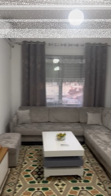 Apartament 1+1, Fresk!