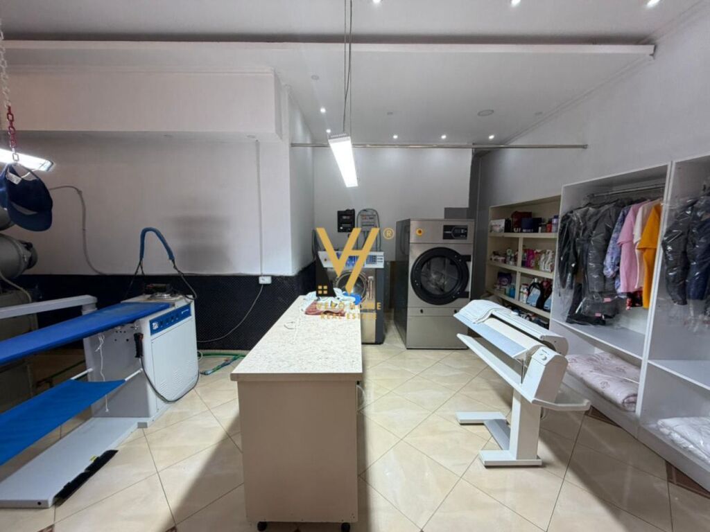 IN VENDITA ATTIVITÀ DI LAVANDERIA + PULIZIA A SECCO IN VIA GRAMOZ PASHKO 35.000 EURO