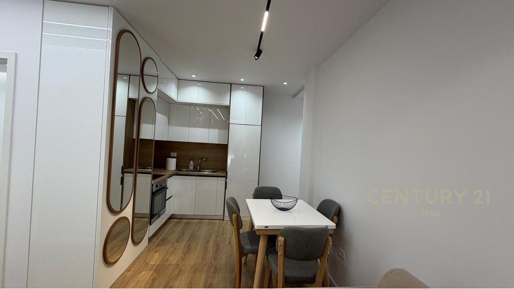 APARTAMENT 2+1+ POST PARKIMI - ALI DEMI -KOMPLEKSI KADIU