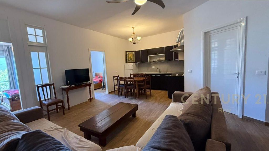 SHITET APARTAMENT 2+1 ME PAMJE DETI!20M LARG PLAZHIT!