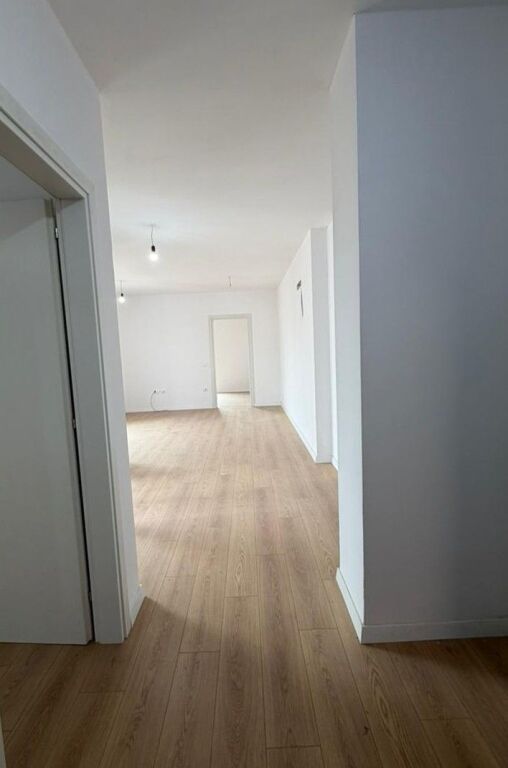Komuna e Parisit apartament 2+1+2