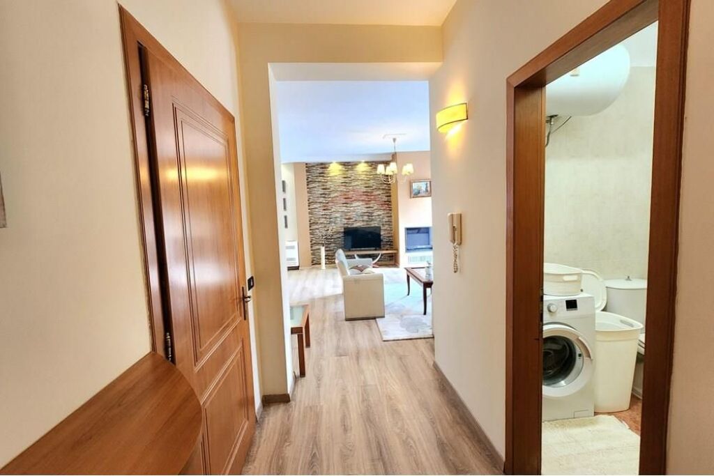 Apartament  1+1 - Për Qira - 9 Katëshet