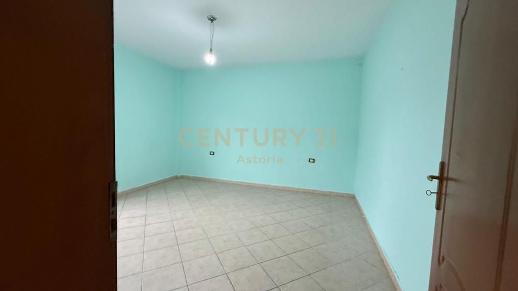 SHITET APARTAMENT 2+1+2 TE 21 DHJETORI