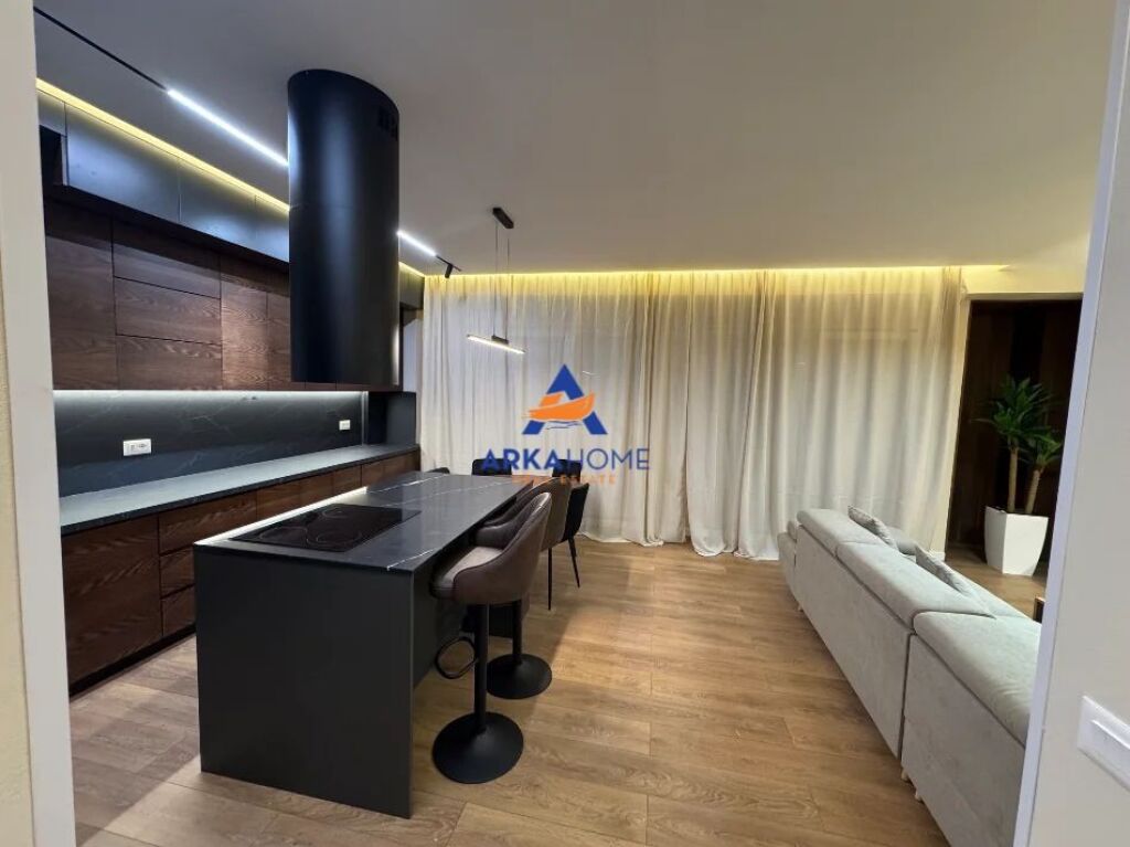 AFFITTASI APPARTAMENTO 2+1+BALCONE "VIA PINARE, GIARDINO BOTANICO" 1200 EURO