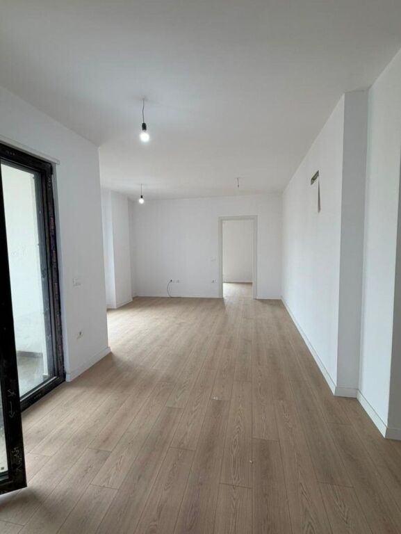 Komuna e Parisit apartament 2+1+2