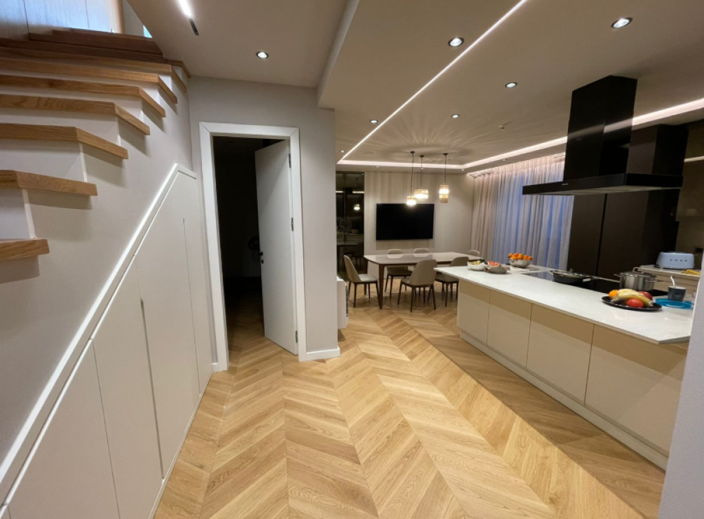 🏡 Villa su 3 Piani in Vendita – Mandarin Residence