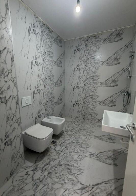 Komuna e Parisit apartament 2+1+2