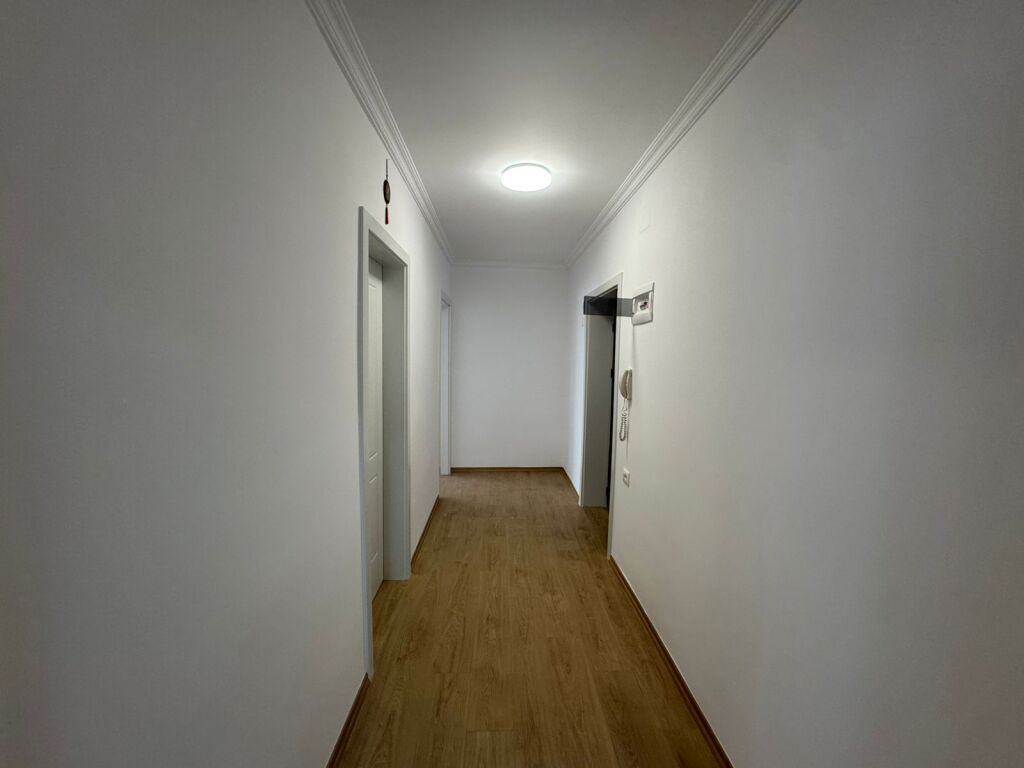 Ufficio in affitto - Pazari i Ri