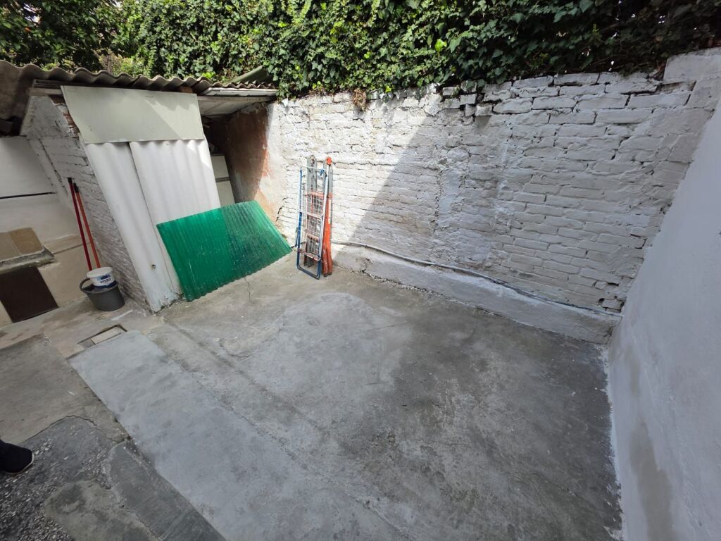Affittasi Villa di 1 Piano con Cortile – Centro, vicino a Kafe Flora !
