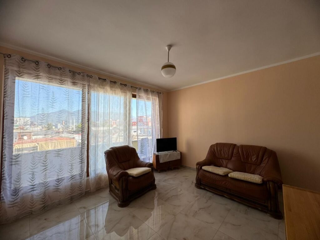 🏡 Dhome me qira – Kati i 2-të i një vile në Selitë të Vogël !