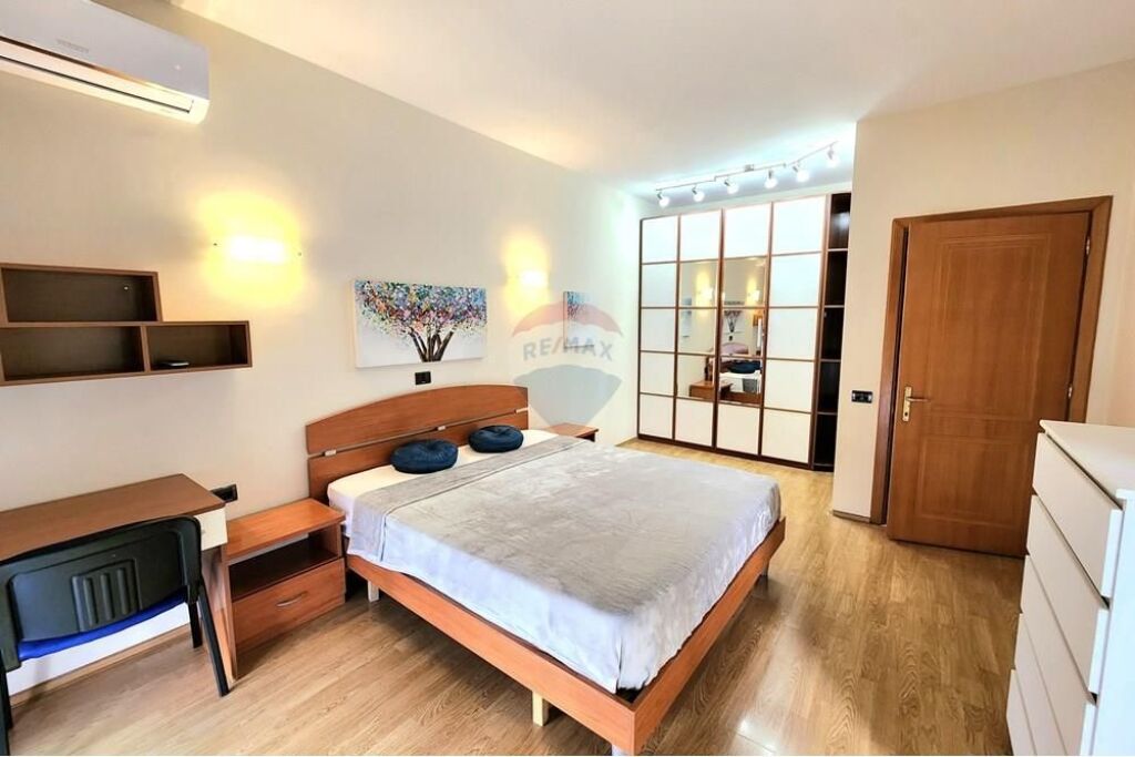 Apartament  1+1 - Për Qira - 9 Katëshet