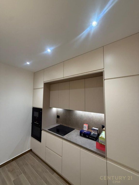 Affittasi appartamento moderno 2+1 nella residenza Sofia Hill vicino a TEG