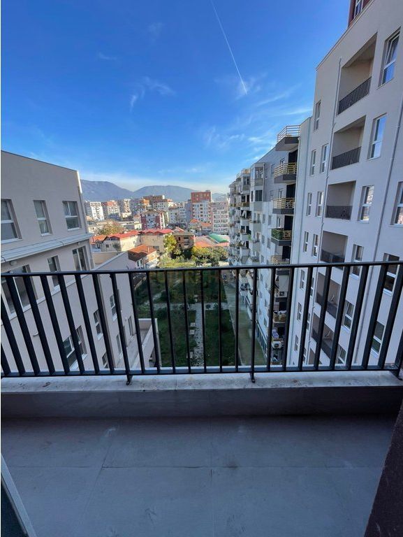 For sale, 2+1 Apartment, Aura Complex, Tirana.