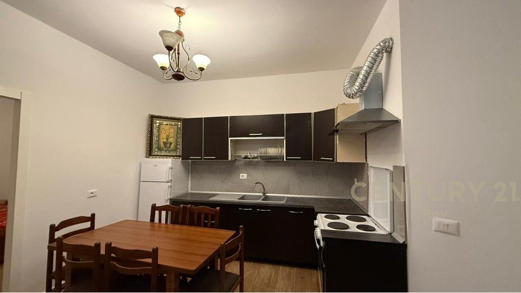 SHITET APARTAMENT 2+1 ME PAMJE DETI!20M LARG PLAZHIT!