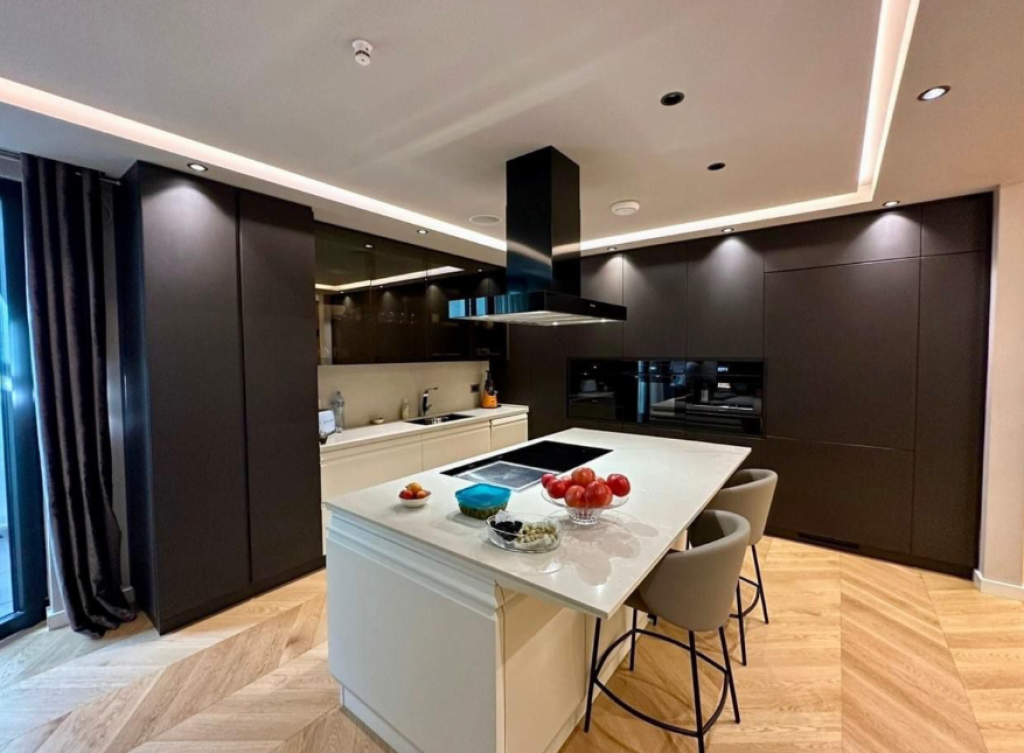 🏡 Villa su 3 Piani in Vendita – Mandarin Residence