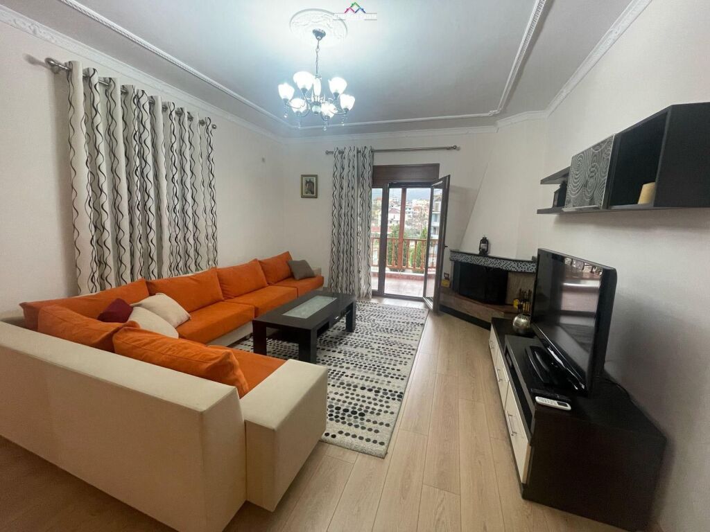 Piano Villetta/ Duplex in Affitto a Ali Demi (ID BV22392) Tirana