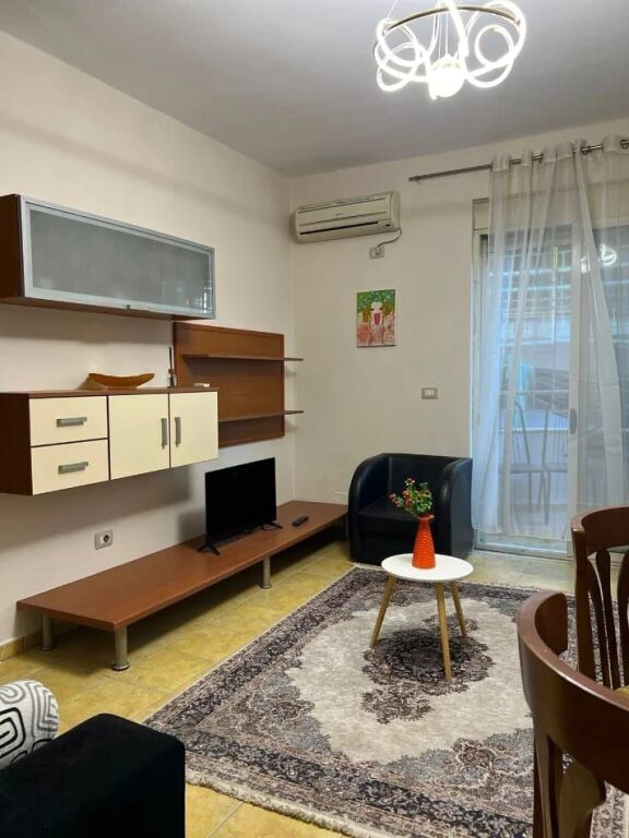 Apartament 1+1 me qira Mine Peza