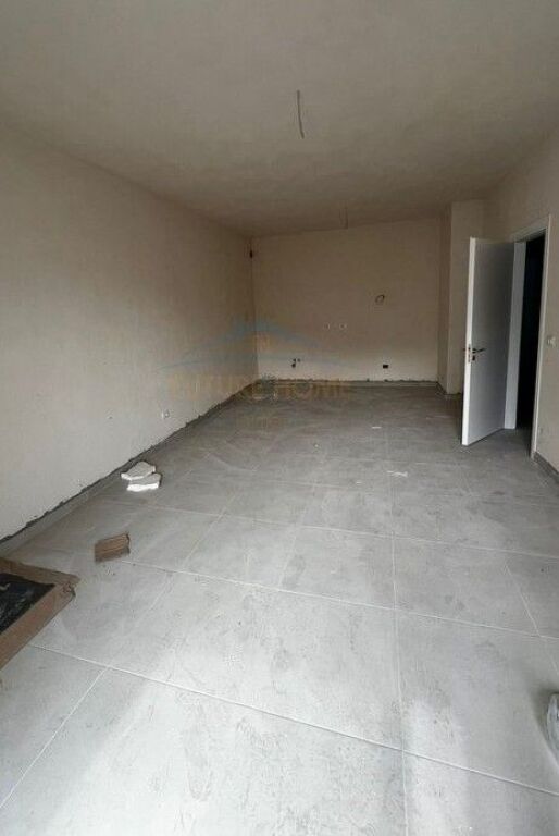 For sale, Apartment 2+1+2, 5 Maji, Tirane