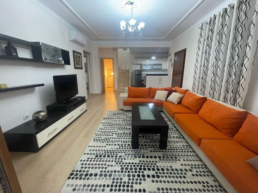 Piano Villetta/ Duplex in Affitto a Ali Demi (ID BV22392) Tirana